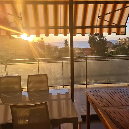 Casa Vacanze * סנרמו
